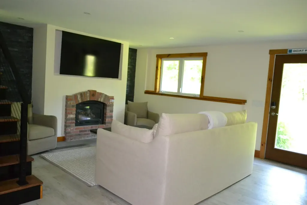 304 North Village Road Jay VT 05859