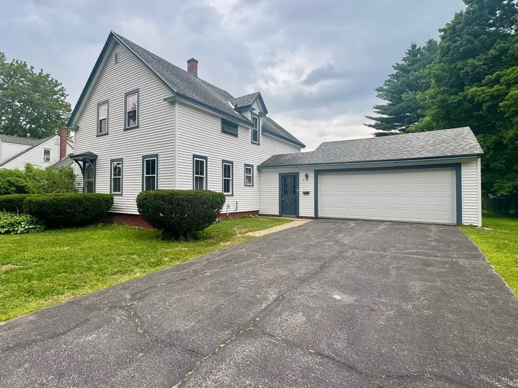 18 Blossom Street Keene NH 03431