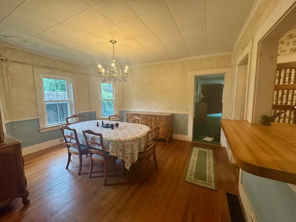 18 Blossom Street Keene NH 03431