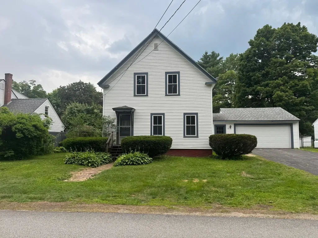 18 Blossom Street Keene NH 03431