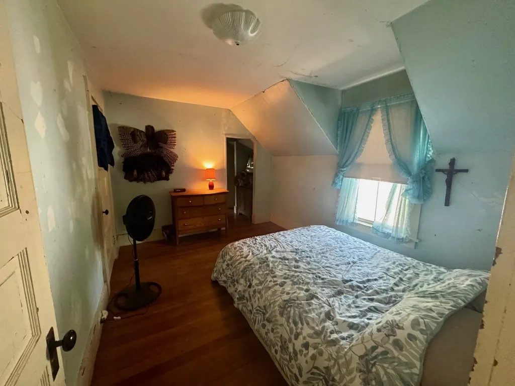 18 Blossom Street Keene NH 03431