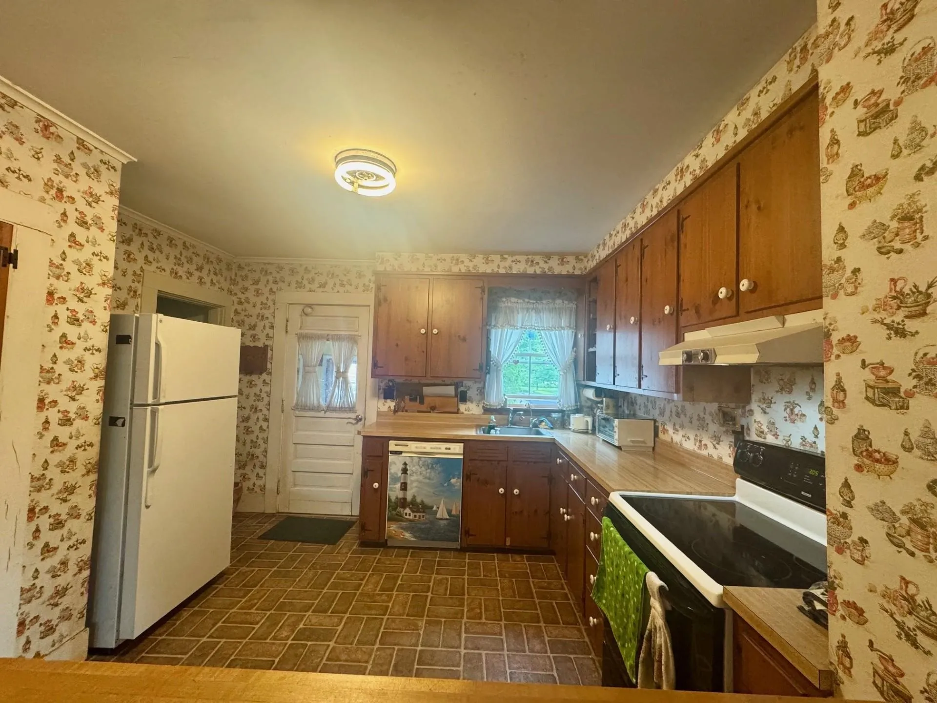 18 Blossom Street Keene NH 03431