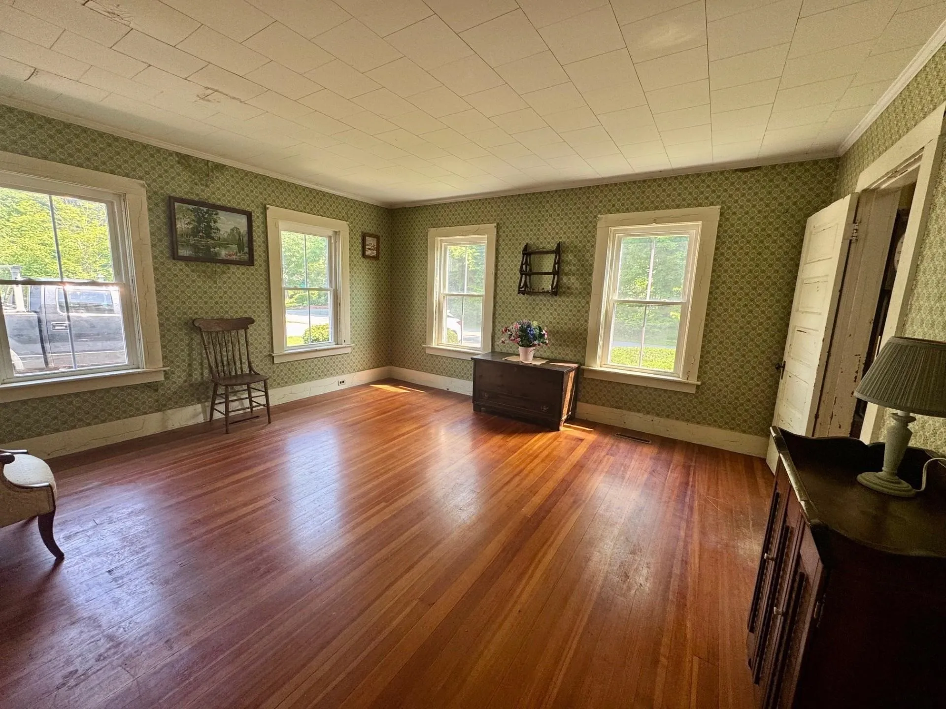18 Blossom Street Keene NH 03431