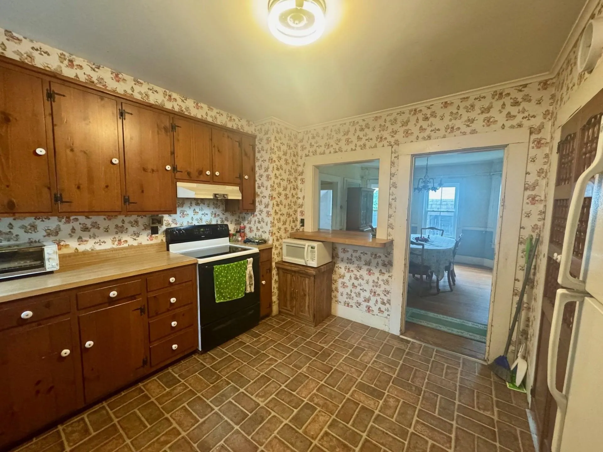 18 Blossom Street Keene NH 03431