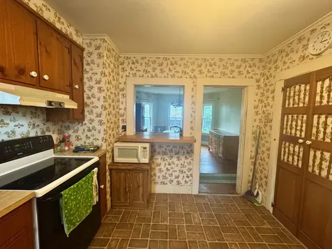 18 Blossom Street Keene NH 03431