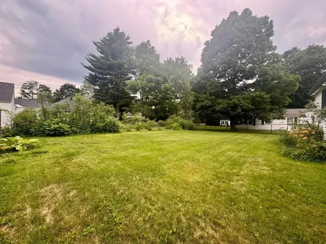 18 Blossom Street Keene NH 03431