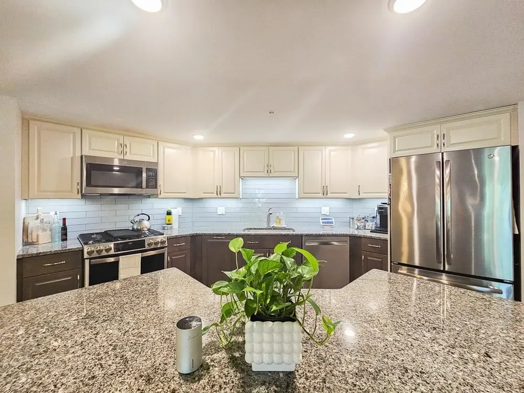 2075 Lafayette Road Portsmouth NH 03801