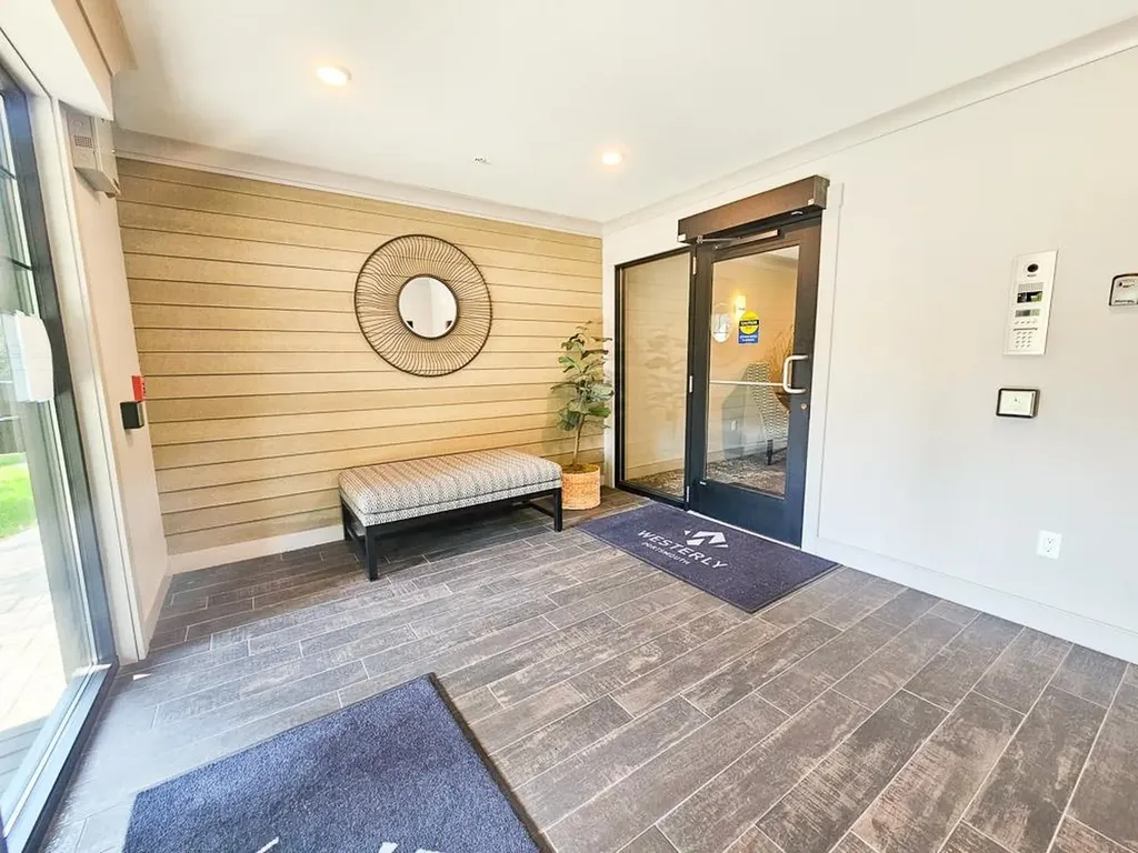 2075 Lafayette Road Portsmouth NH 03801