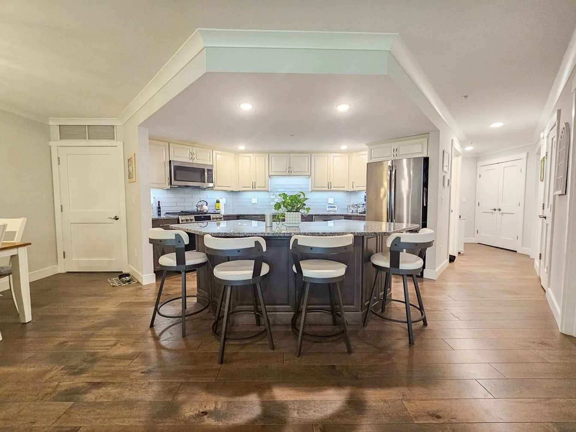 2075 Lafayette Road Portsmouth NH 03801