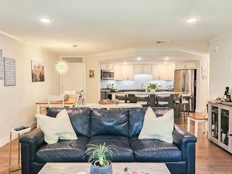 2075 Lafayette Road Portsmouth NH 03801