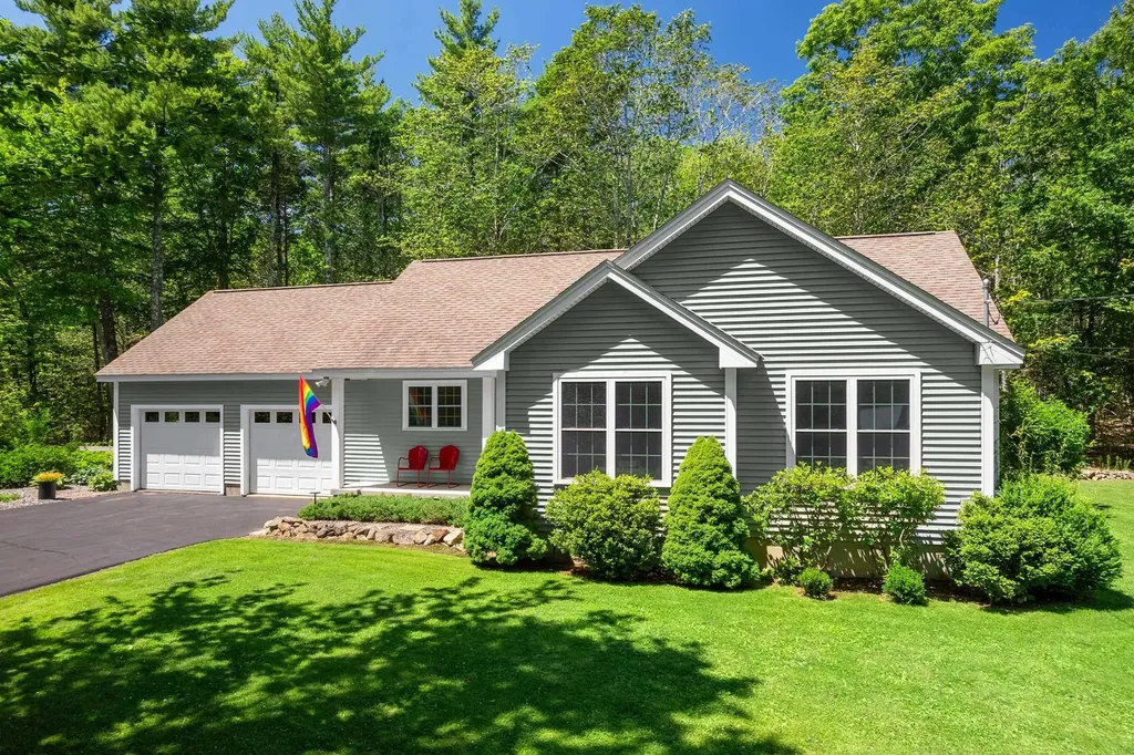 14 N Village Road York ME 03902