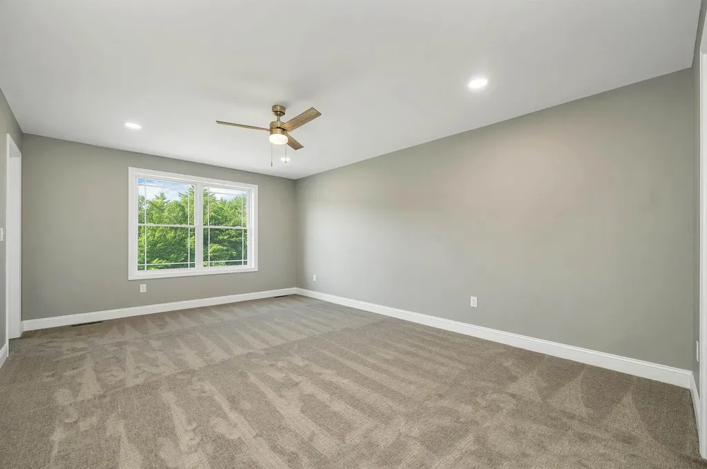 6 Shelburne Lane Concord NH 03301