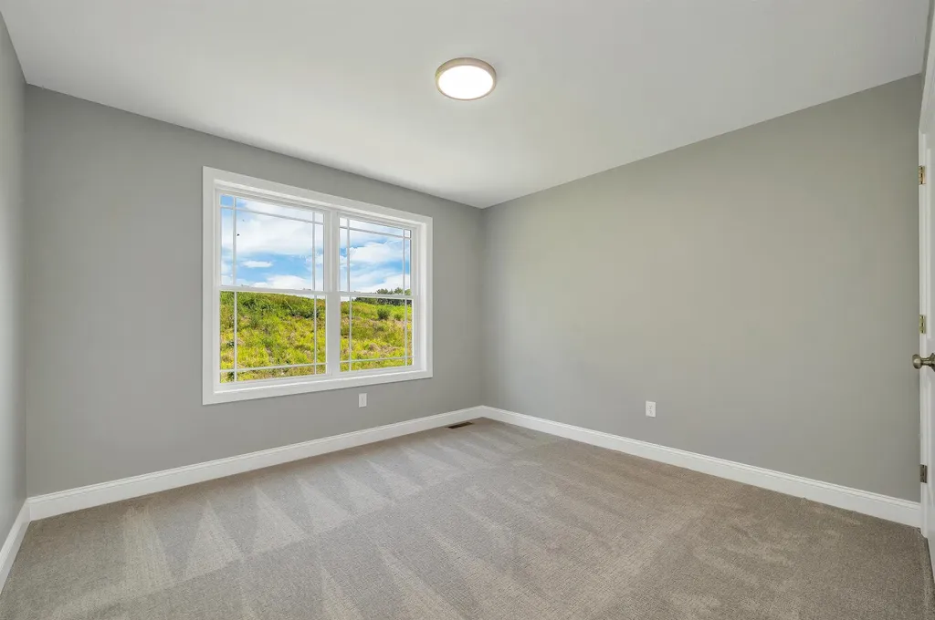 6 Shelburne Lane Concord NH 03301