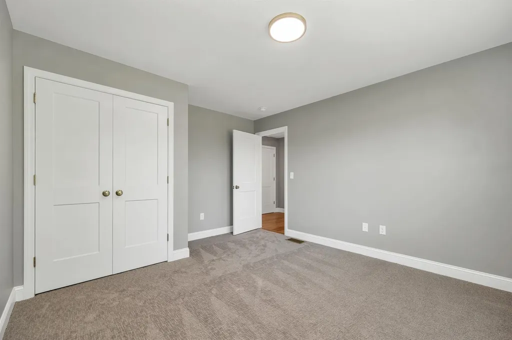 6 Shelburne Lane Concord NH 03301