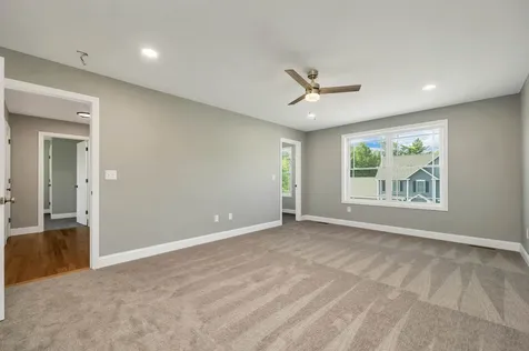 6 Shelburne Lane Concord NH 03301