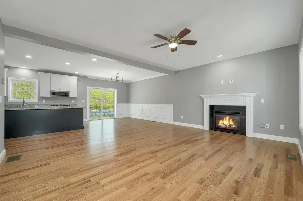 6 Shelburne Lane Concord NH 03301