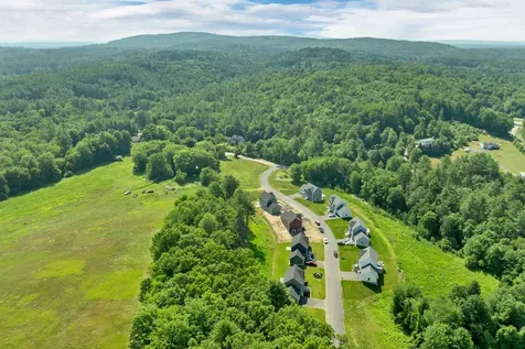 6 Shelburne Lane Concord NH 03301