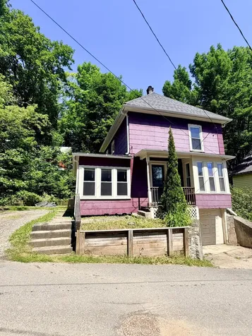 25 Clark Street Newport City VT 05855