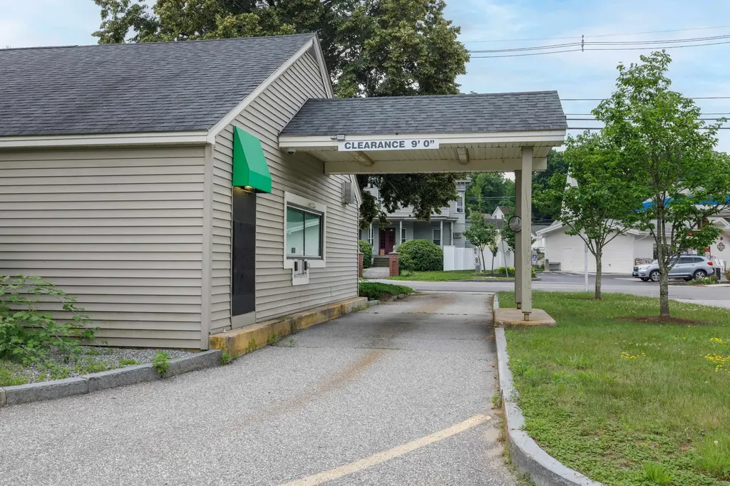 884 Main Street Hopkinton NH 03229