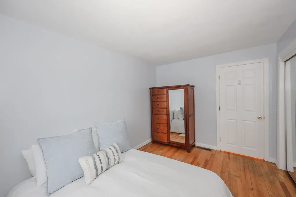 3 Sioux Avenue Nashua NH 03063