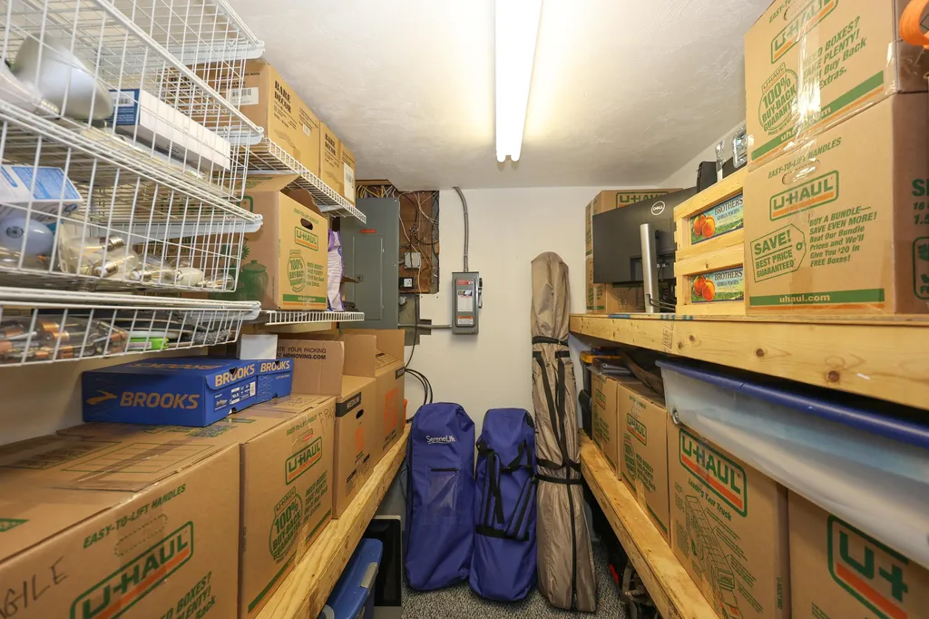 3 Sioux Avenue Nashua NH 03063