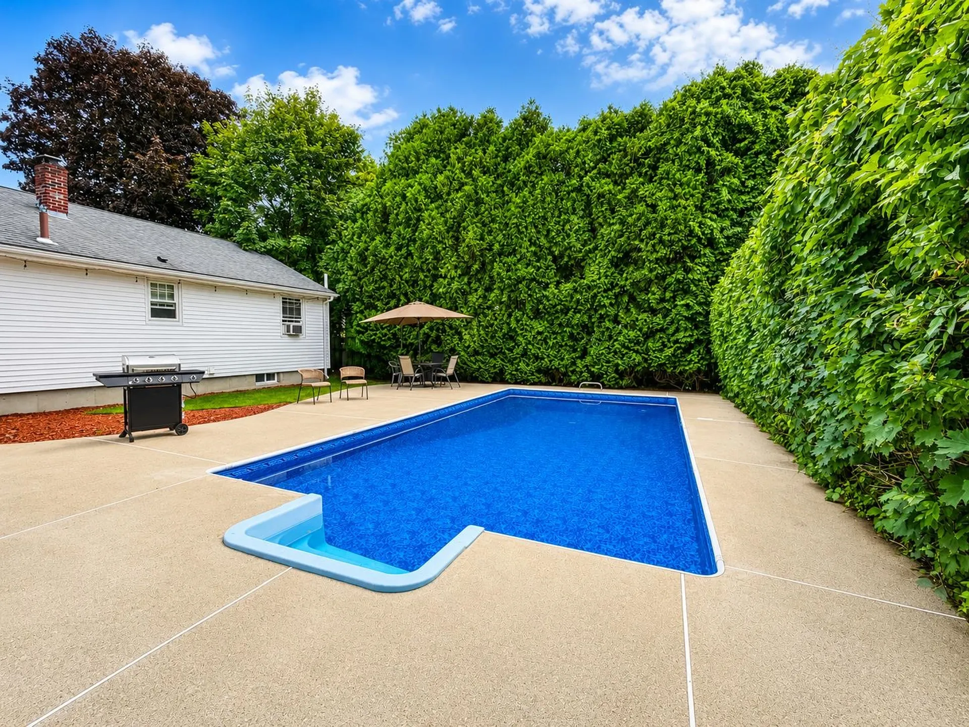 3 Sioux Avenue Nashua NH 03063