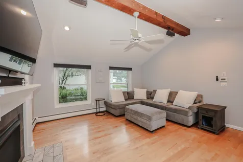 3 Sioux Avenue Nashua NH 03063