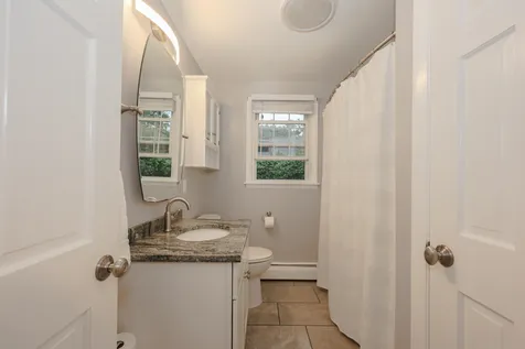 3 Sioux Avenue Nashua NH 03063