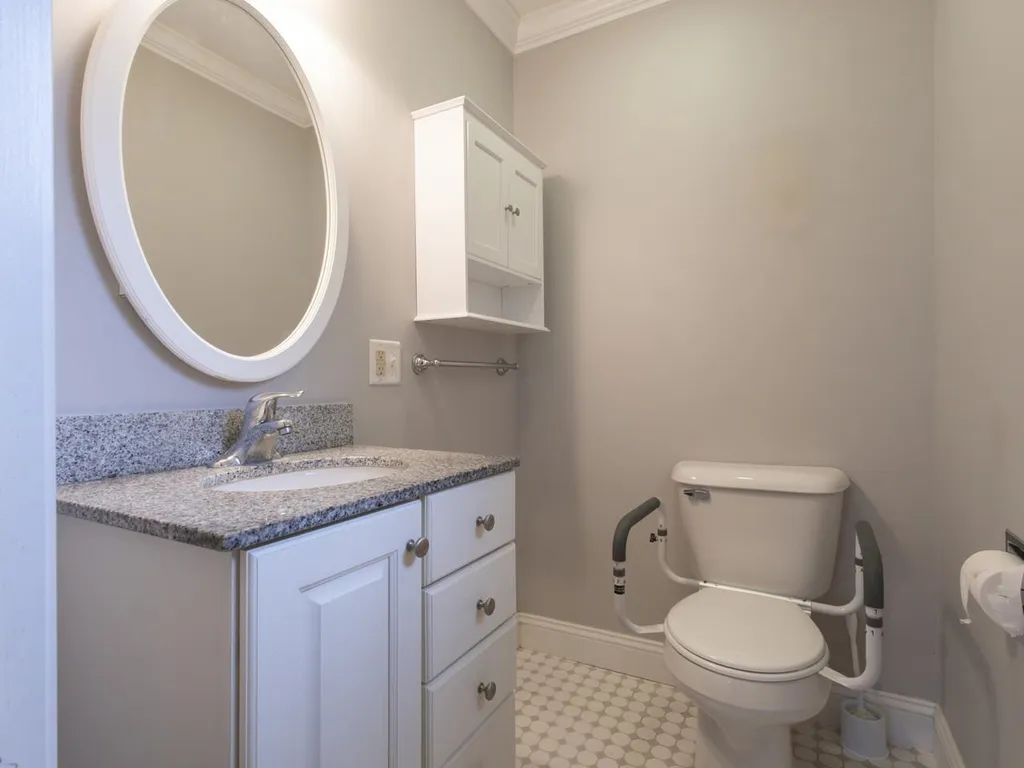 42 Suburban Square South Burlington VT 05403