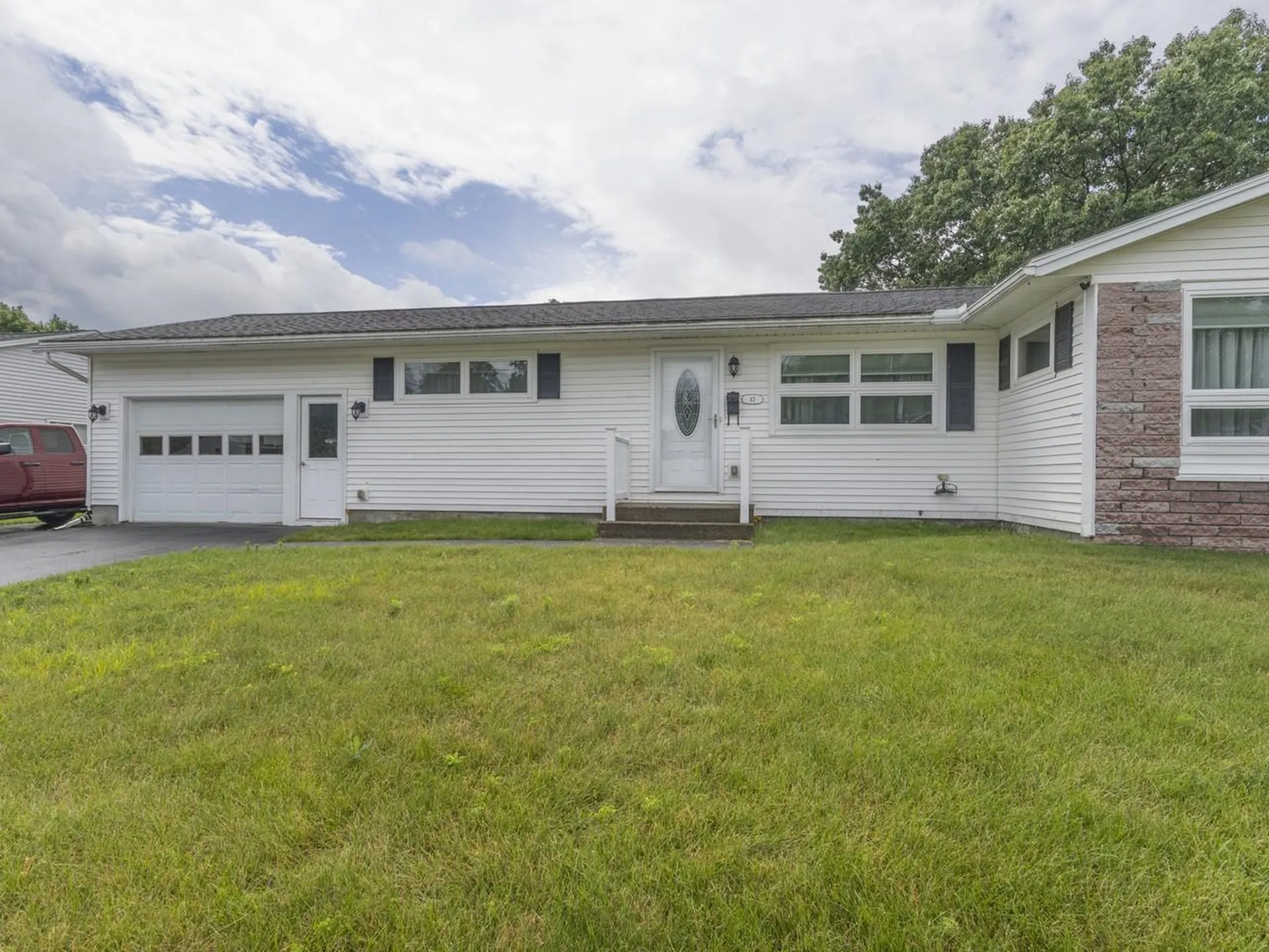42 Suburban Square South Burlington VT 05403