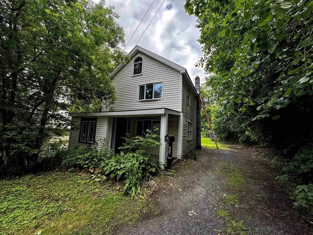 104 Short Street Bennington VT 05201