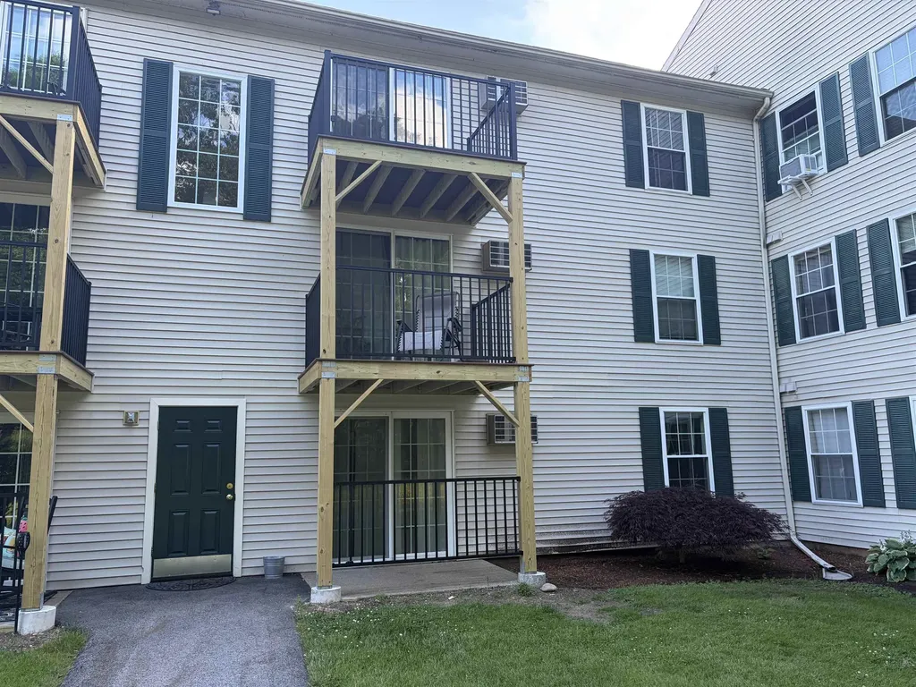 1711 White Cedar Boulevard Portsmouth NH 03801