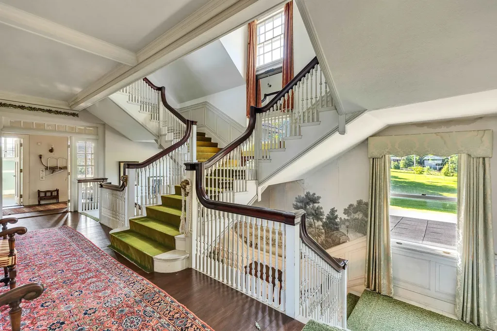 4 Windmill Hill Road Dublin NH 03444