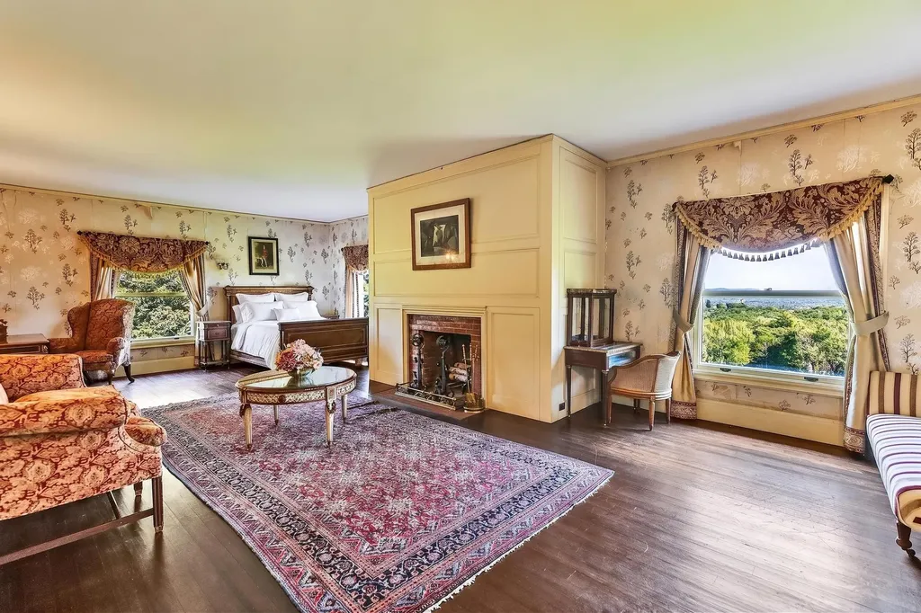 4 Windmill Hill Road Dublin NH 03444