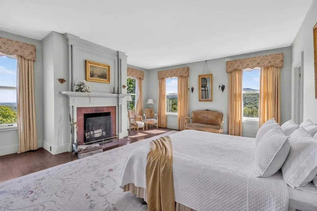 4 Windmill Hill Road Dublin NH 03444