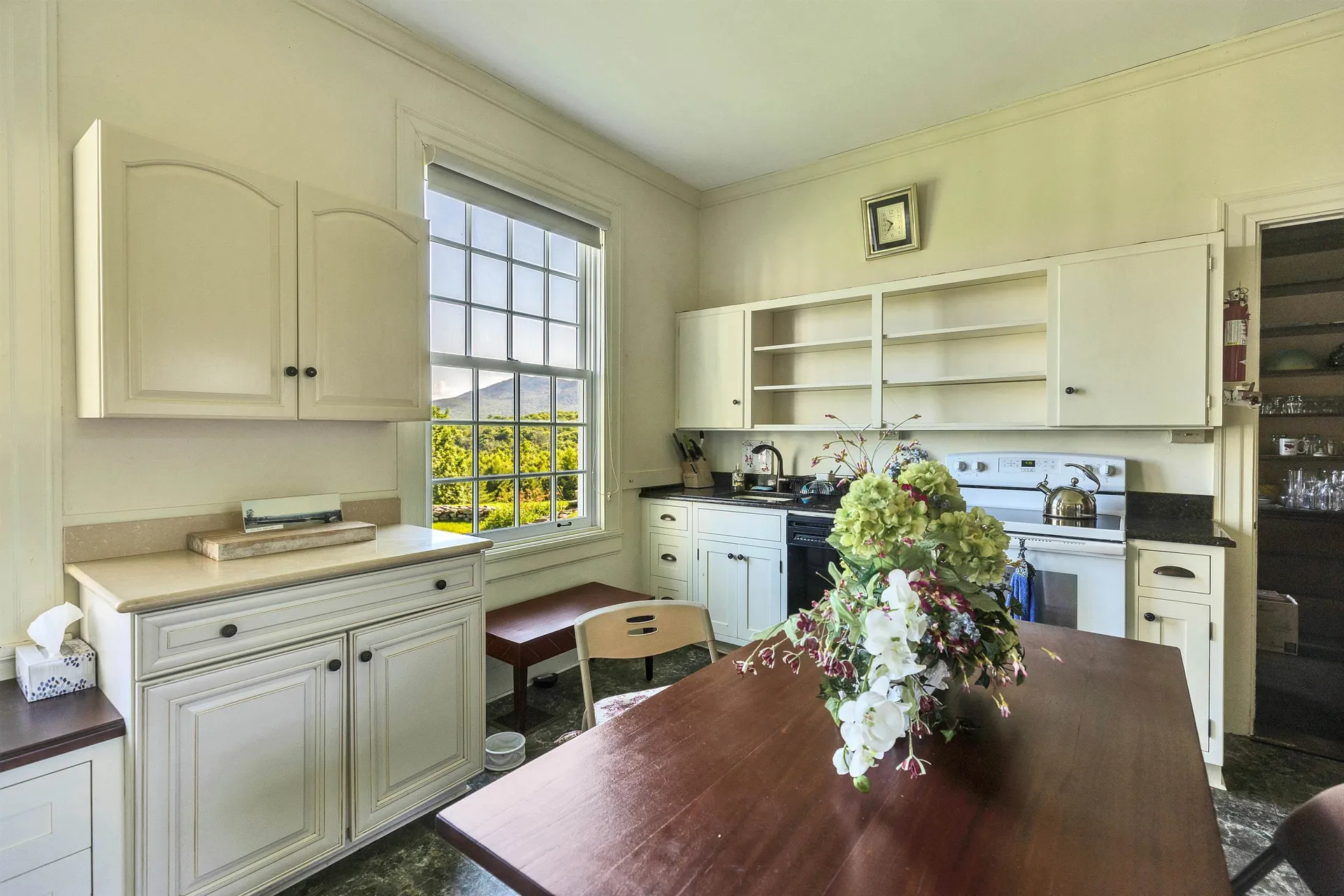 4 Windmill Hill Road Dublin NH 03444
