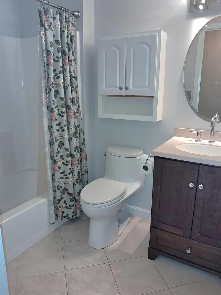 4 Sterling Way Hudson NH 03051