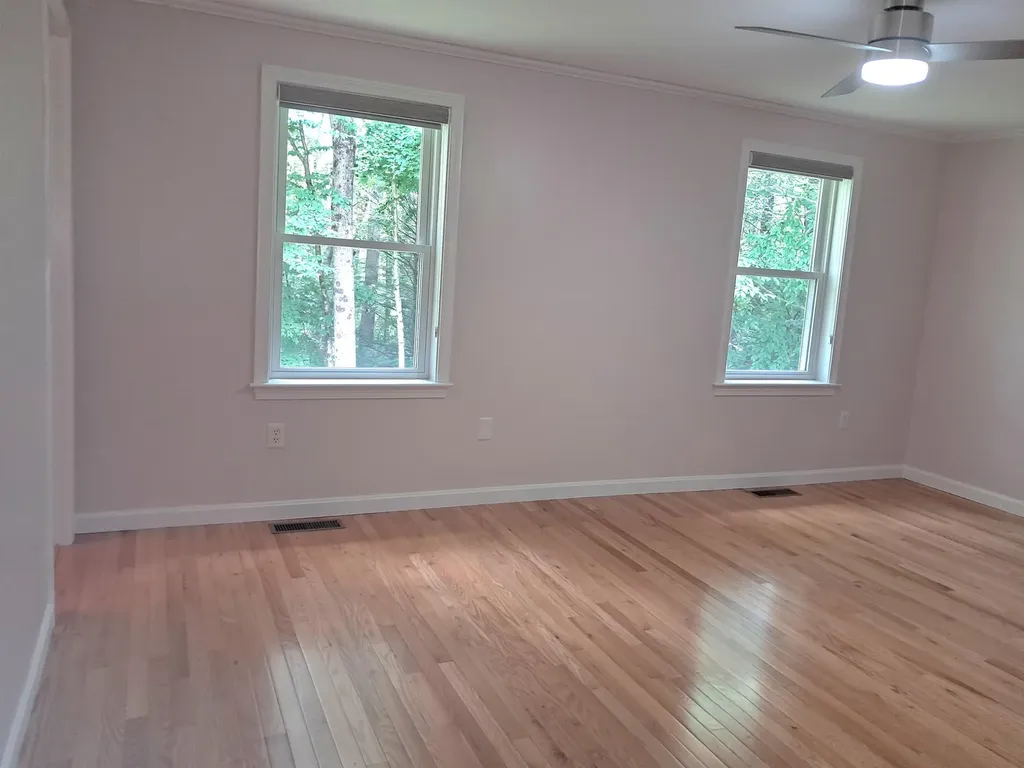 4 Sterling Way Hudson NH 03051