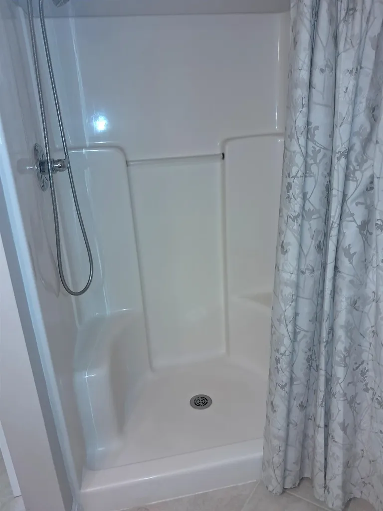 4 Sterling Way Hudson NH 03051