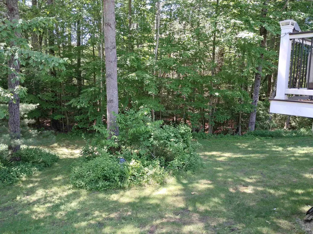 4 Sterling Way Hudson NH 03051