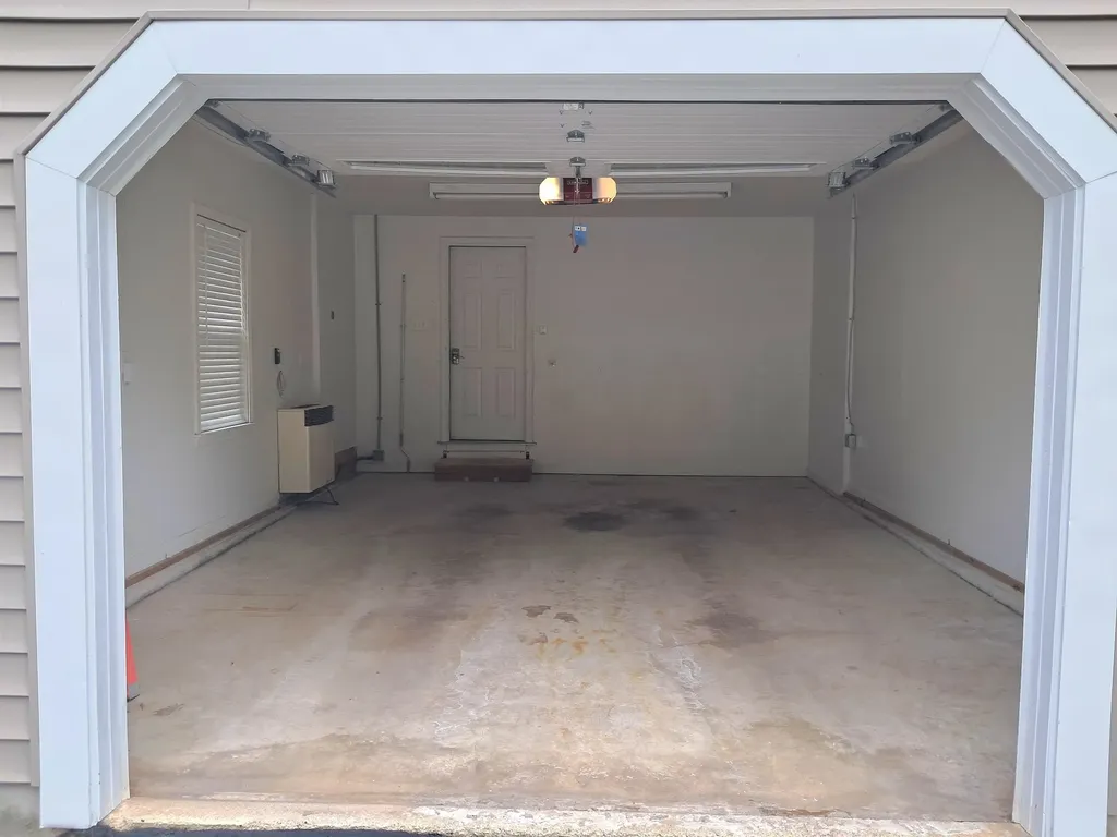 4 Sterling Way Hudson NH 03051