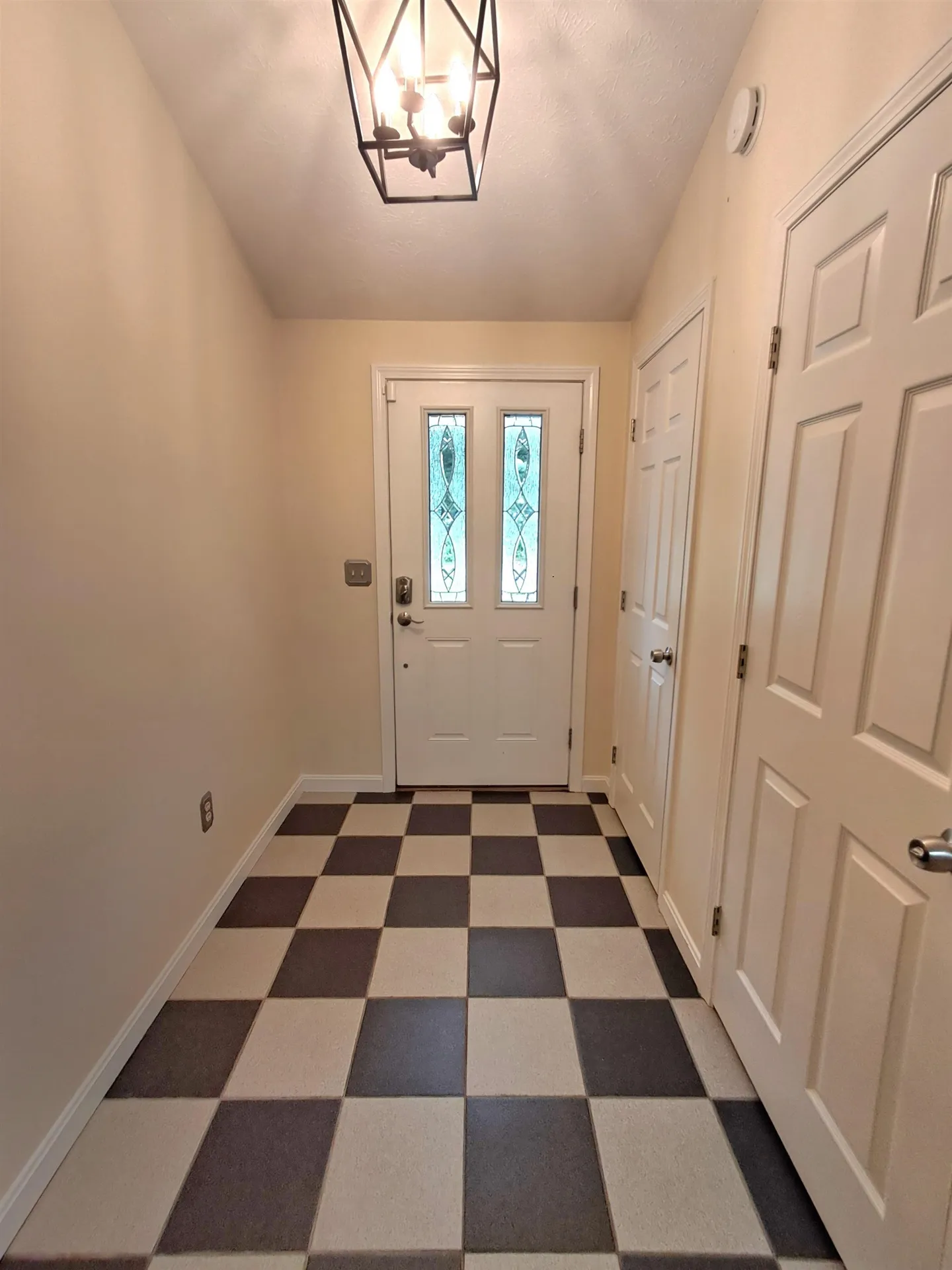 4 Sterling Way Hudson NH 03051