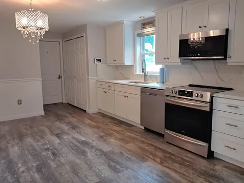 4 Sterling Way Hudson NH 03051