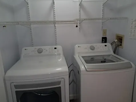 4 Sterling Way Hudson NH 03051