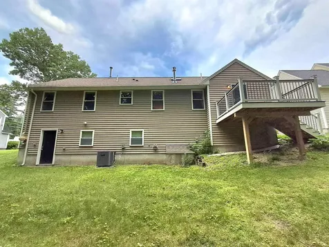 4 Sterling Way Hudson NH 03051