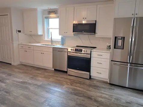 4 Sterling Way Hudson NH 03051