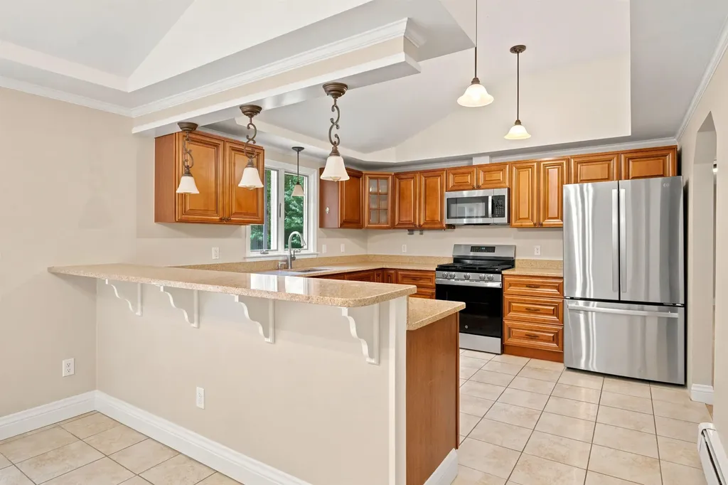 3 Ridgewood Drive Kingston NH 03848