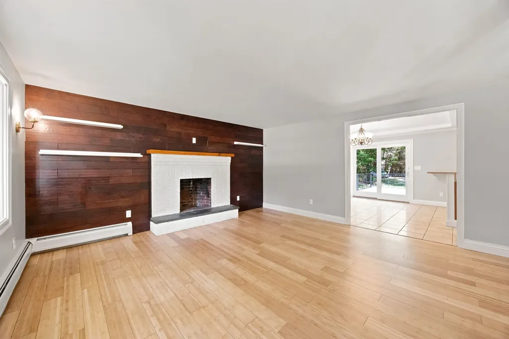 3 Ridgewood Drive Kingston NH 03848