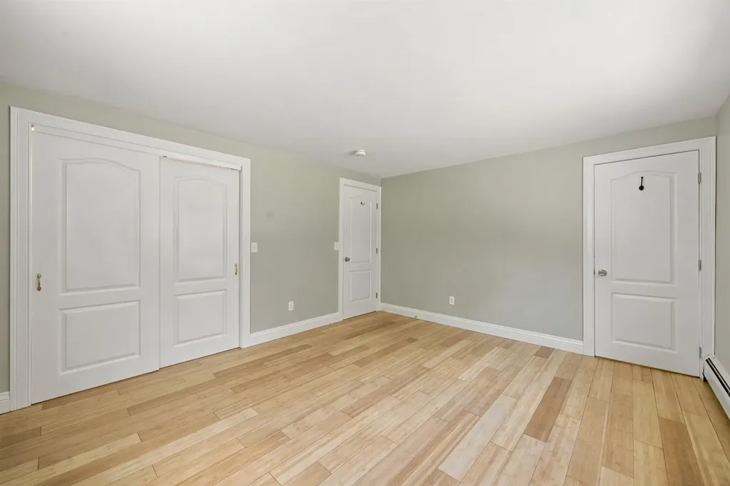 3 Ridgewood Drive Kingston NH 03848