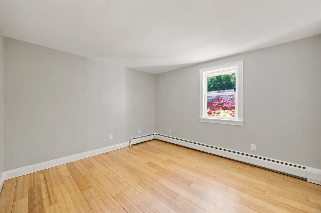 3 Ridgewood Drive Kingston NH 03848